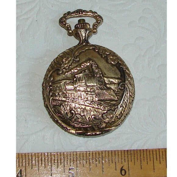 Luxury POCKET WATCH, Steam Engine Locomotive Railroad Train Theme  C18 - Picture 1 of 6